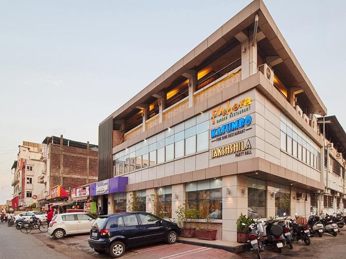 Hotel Sovereign Daman Exterior foto